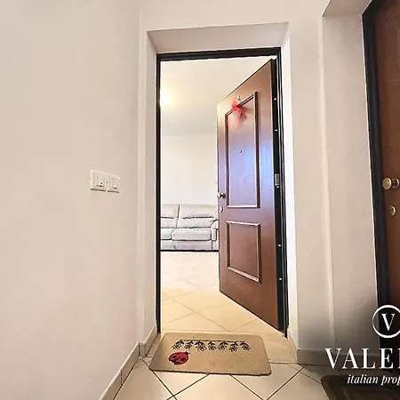 Valente Properties Casa Con Giardino Altopascio