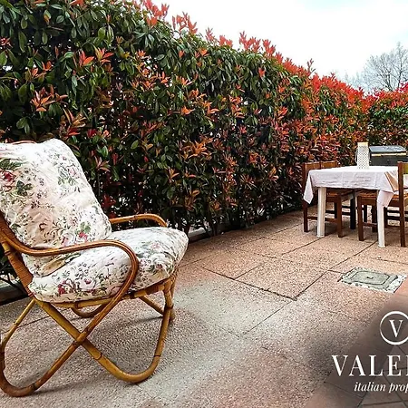 Valente Properties Casa Con Giardino Apartment