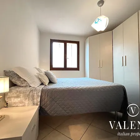 Valente Properties Casa Con Giardino *